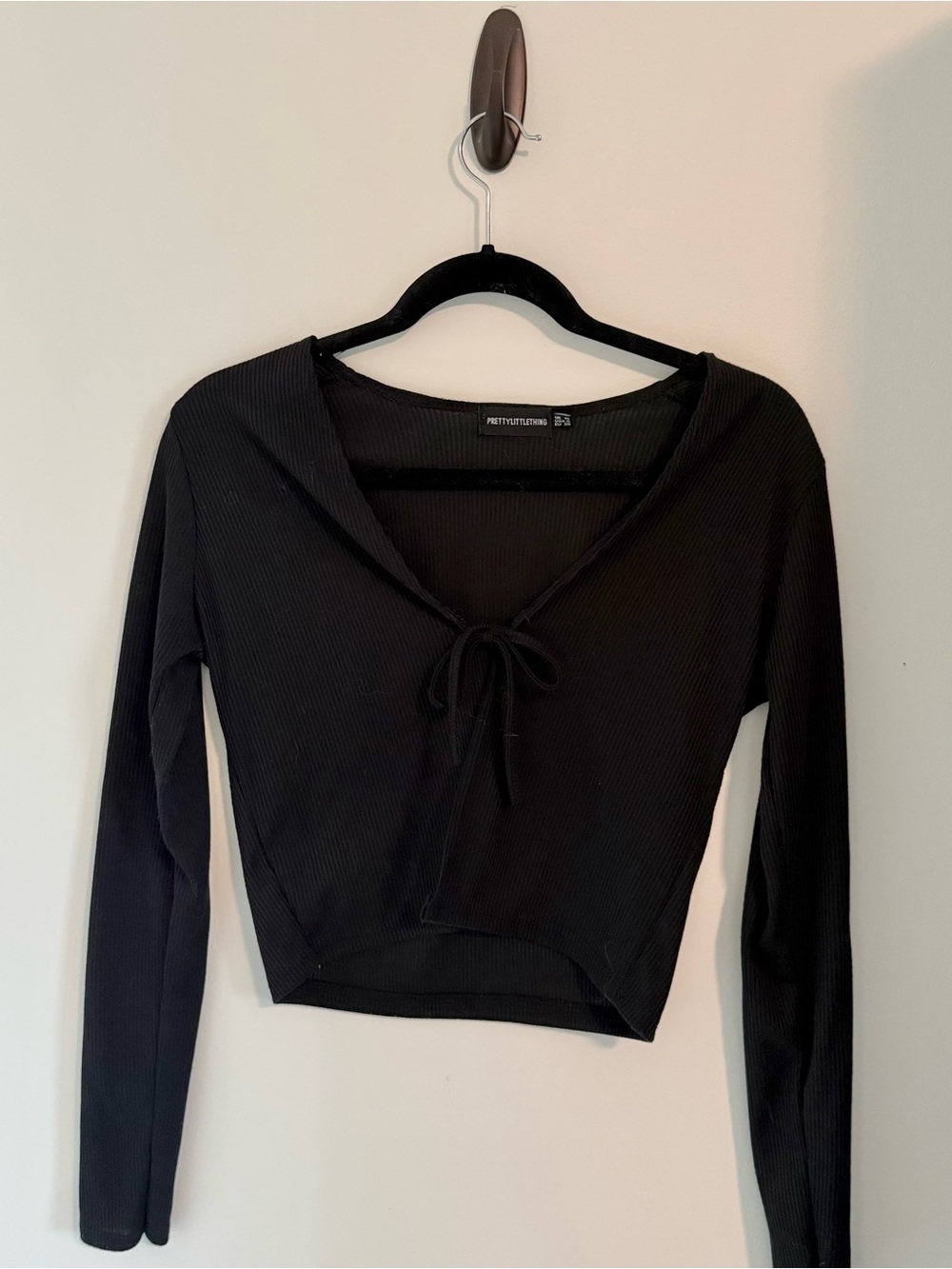 PrettyLittleThing Black Ribbed Tie-Front Crop Top